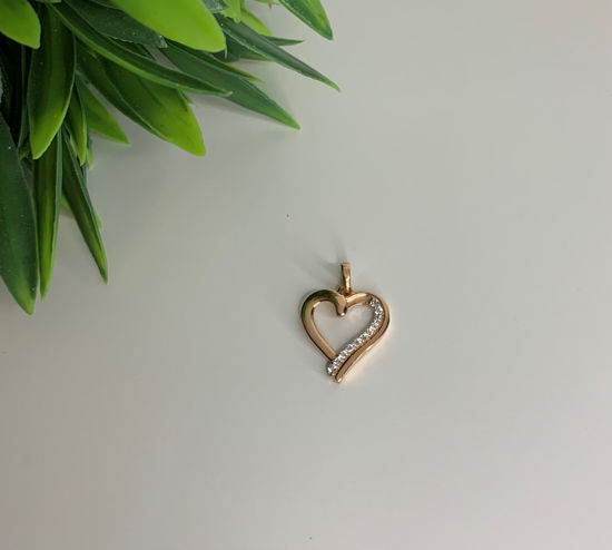 Image sur Pendentif cœur en or rose avec zircons cubiques